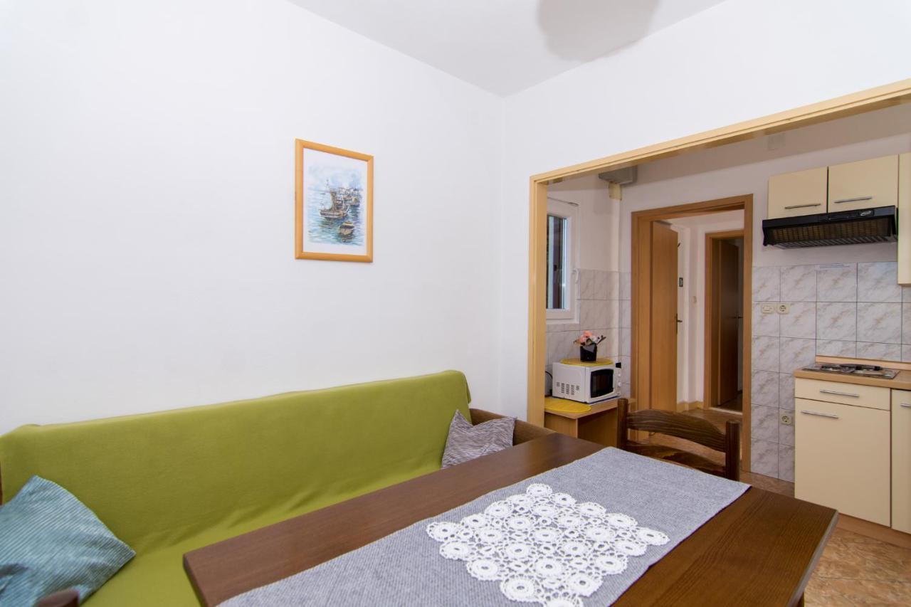 Holidays Apartments Slanada With Terrace And Sea View, Near The Beach & Town Trogir, Free Parking, Quiet Place On Peninsula Ciovo المظهر الخارجي الصورة
