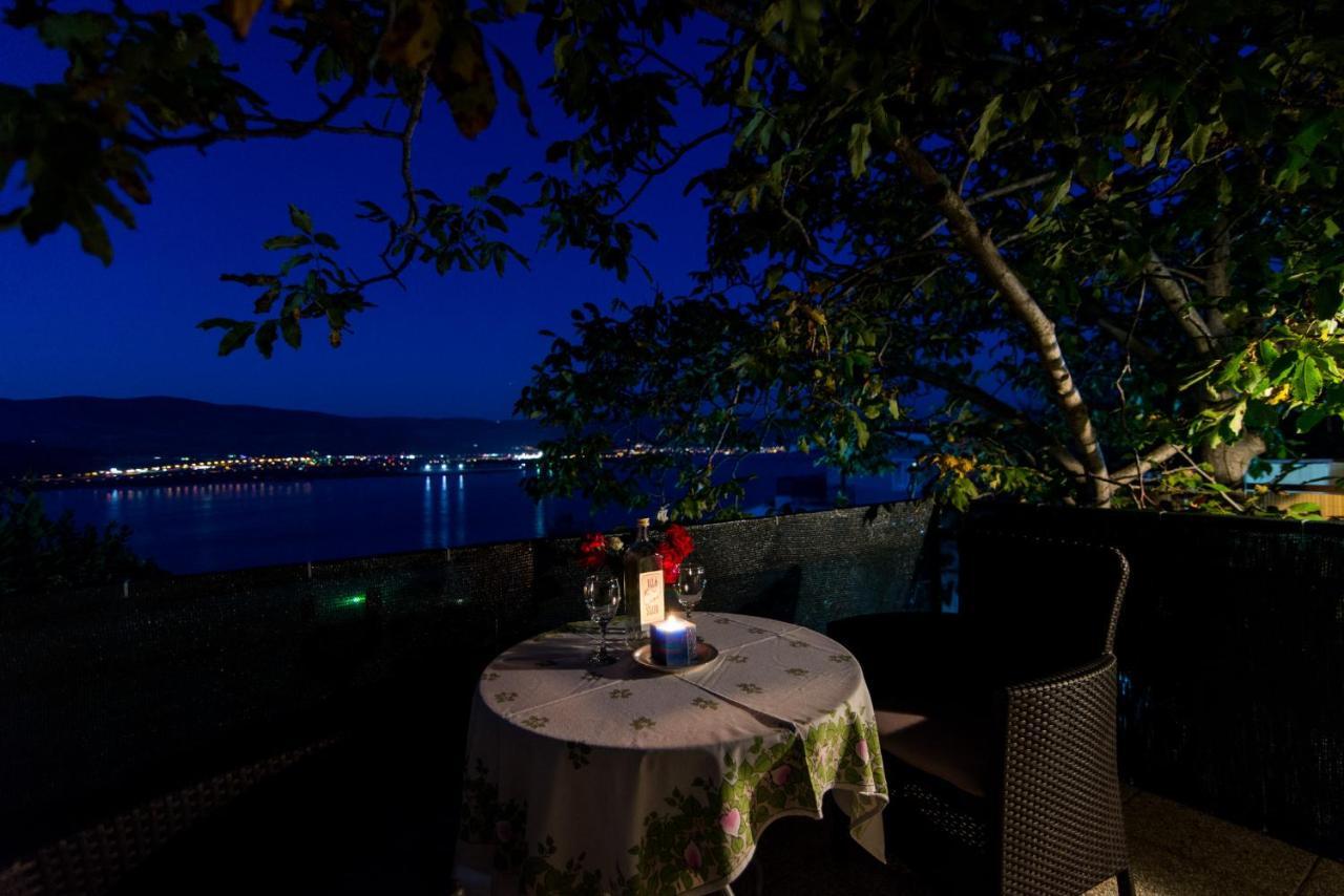 Holidays Apartments Slanada With Terrace And Sea View, Near The Beach & Town Trogir, Free Parking, Quiet Place On Peninsula Ciovo المظهر الخارجي الصورة